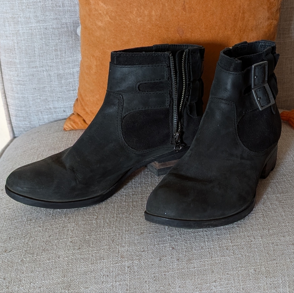 Sorel Women's Black Leather Ankle Boots
